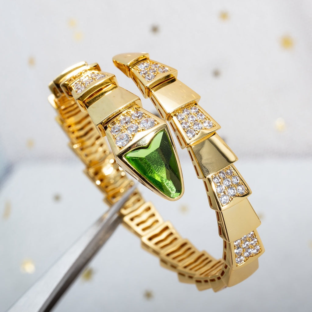 Bvlgari SERPENTI BRACELET 6.8MM GOLD DIAMOND