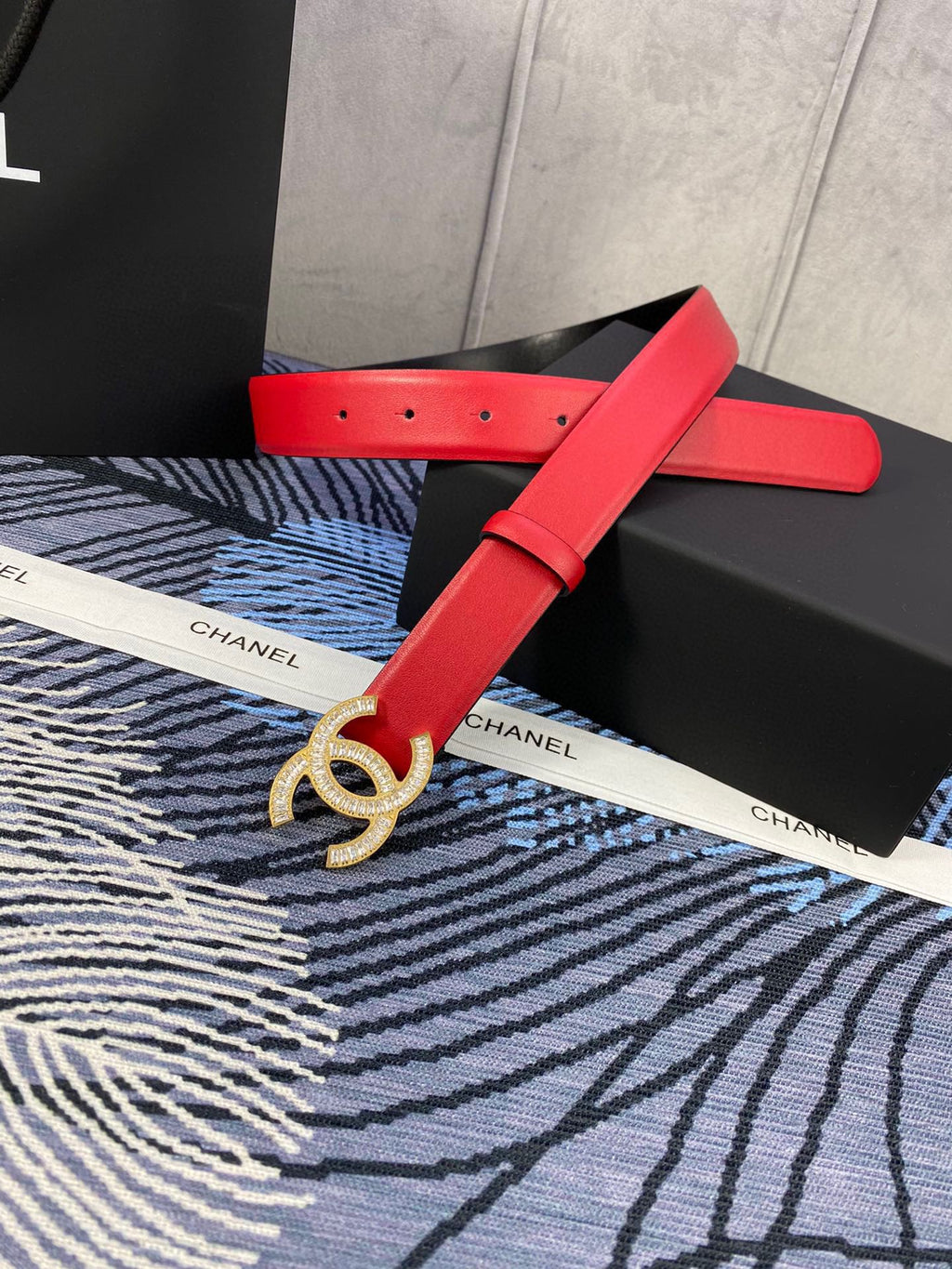 CHANEL 25S BELT 30 MM IN RED CALFSKIN WITH GOLD HARDWARE 615099