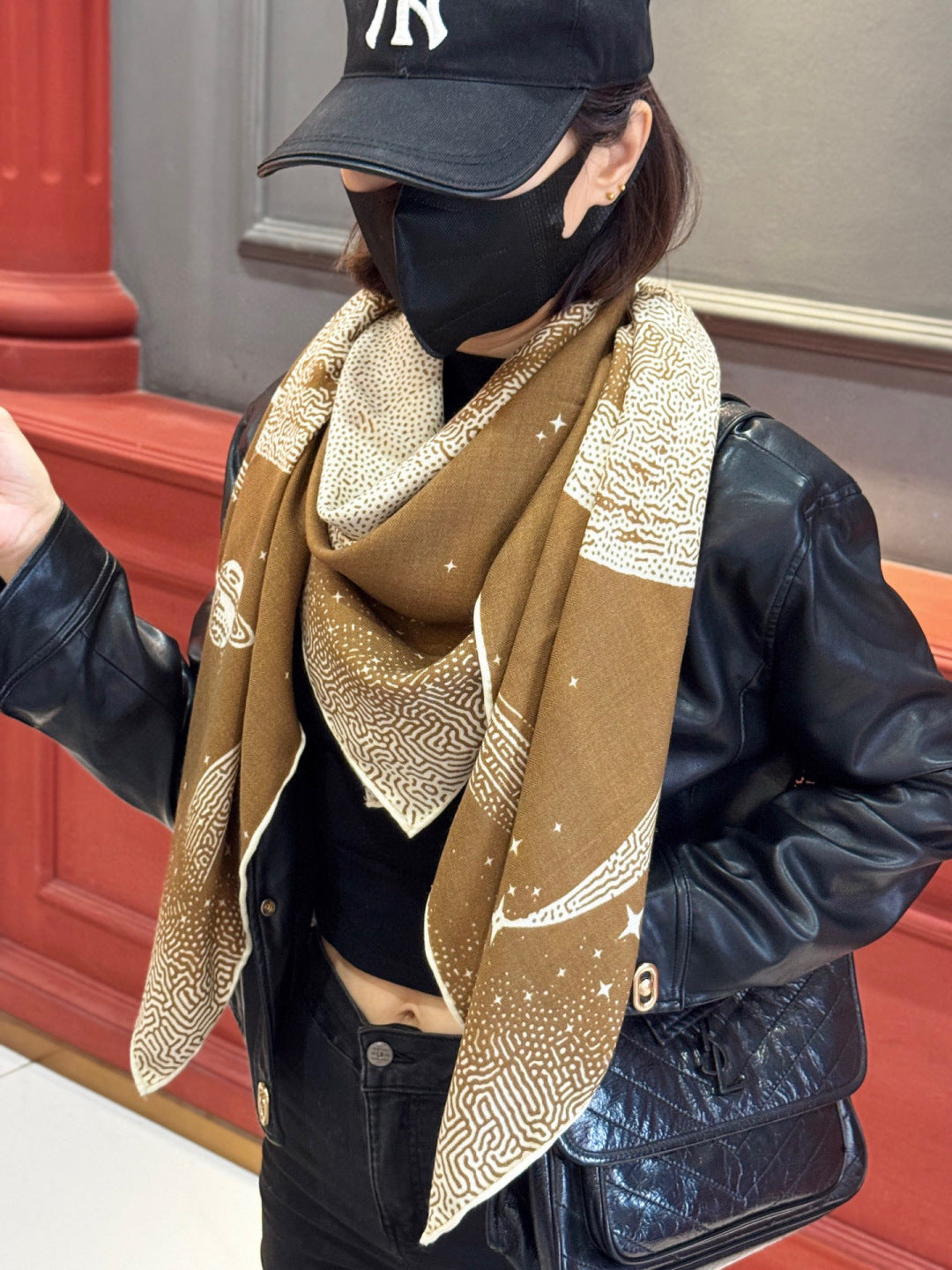 HERMES HERMES 25S SCARF 140 IN SILK CASERE 987421