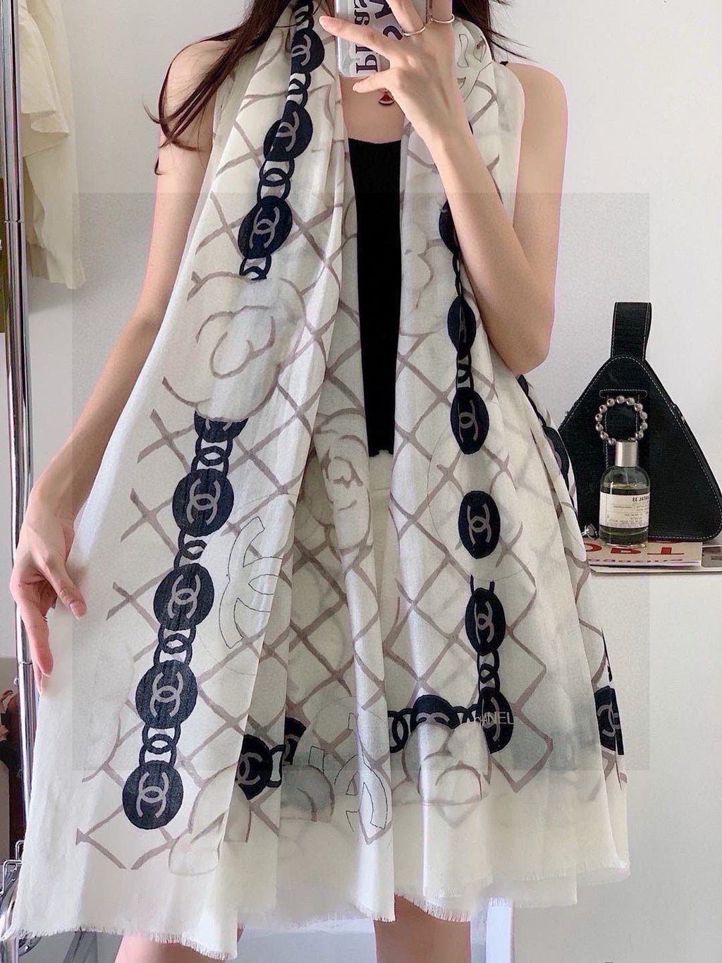 HERMES HERMES 25S SCARF 200 IN SILK 724722
