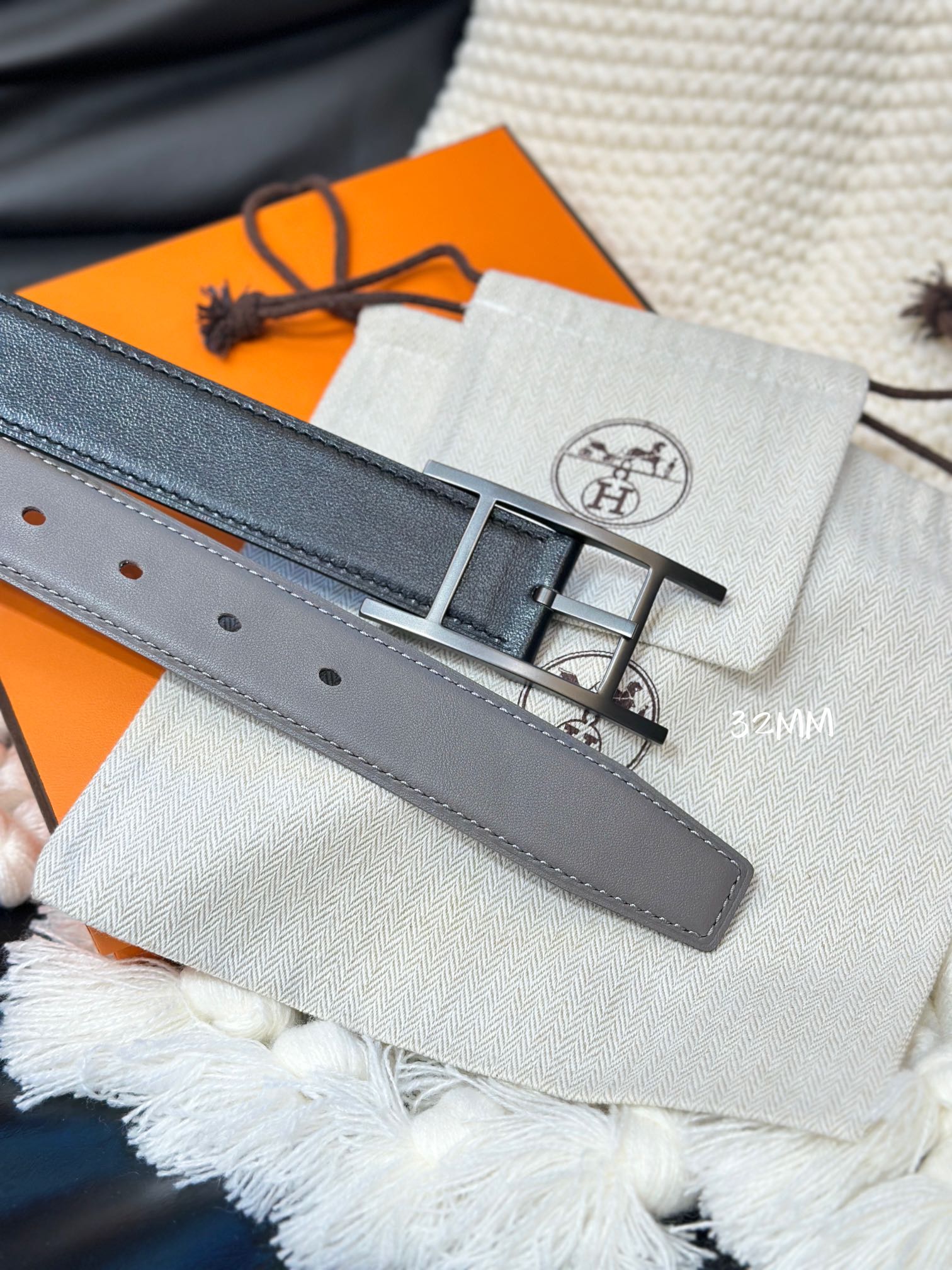 HERMES QUENTIN 32MM REVERSIBLE BELT BLACK AND KHAKI BROWN LEATHER BLACK HARDWARE