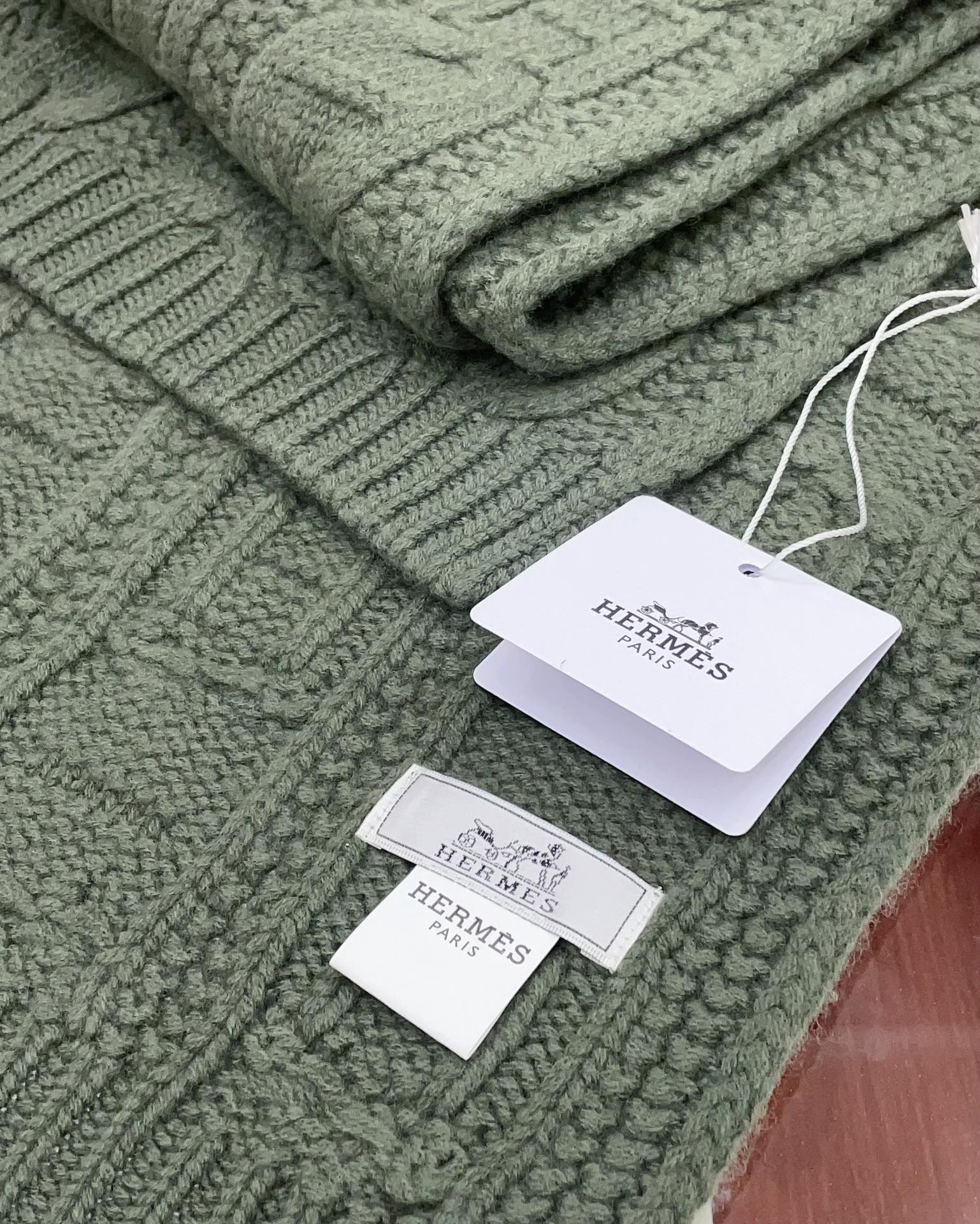 HERMES FAUBOURG MUFFLER 170 CM IN HUNTER GREEN CASERE