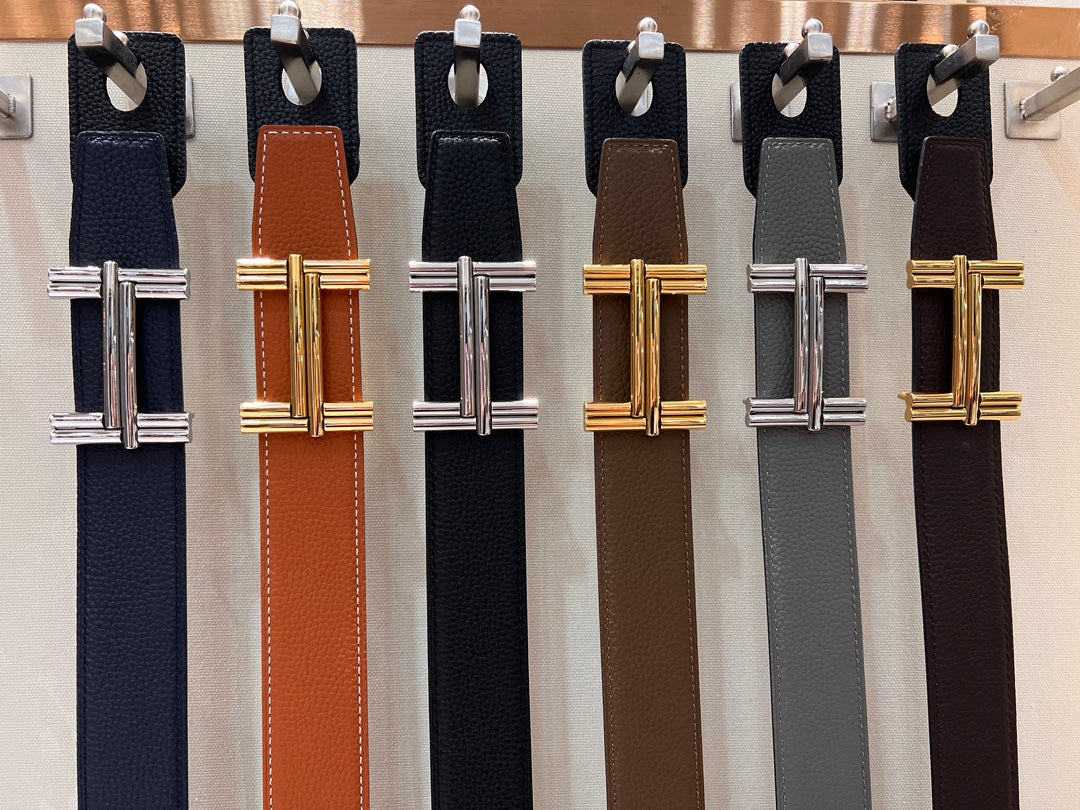 HERMES TRAVERSE BELT BUCKLE & REVERSIBLE CHOCOLATE BROWN AND BLACK LEATHER STRAP 38 MM GOLD HARDWARE