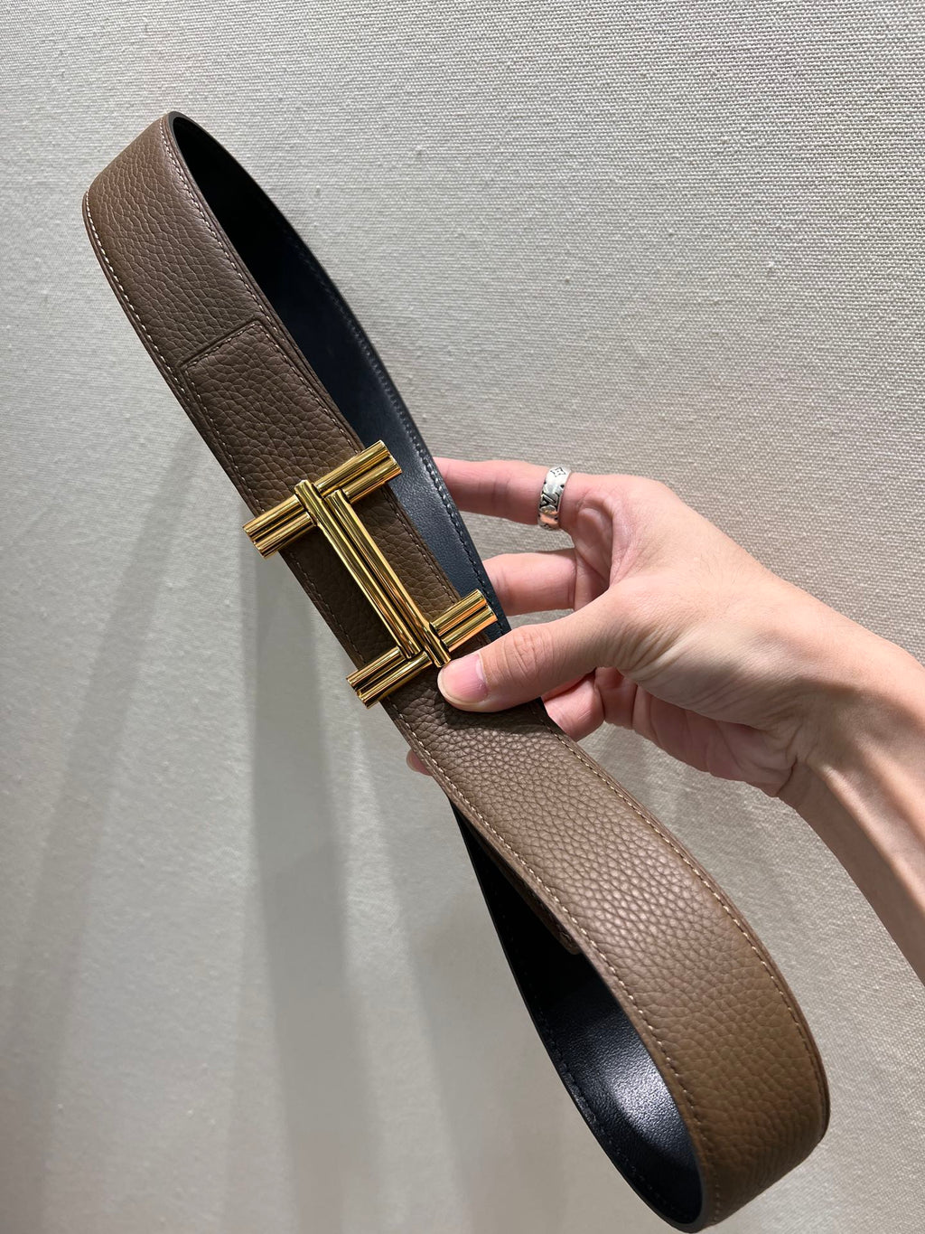 HERMES TRAVERSE BELT BUCKLE & REVERSIBLE COFFEE BROWN AND BLACK LEATHER STRAP 38 MM GOLD HARDWARE