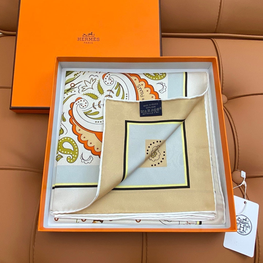 HERMES HERMES 25S SCARF 90 IN SILK 703672