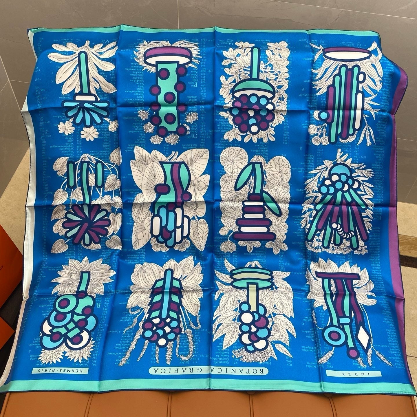 HERMES HERMES 25S SCARF 90 IN SILK 718476