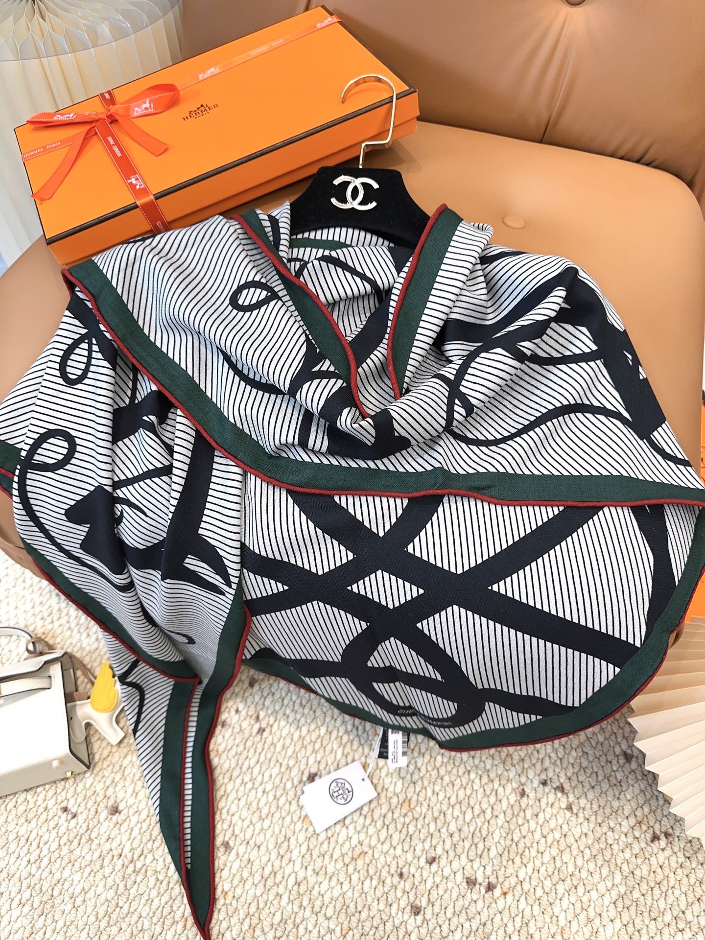 HERMES HERMES 25S SCARF 140 IN CASERE SILK 854530