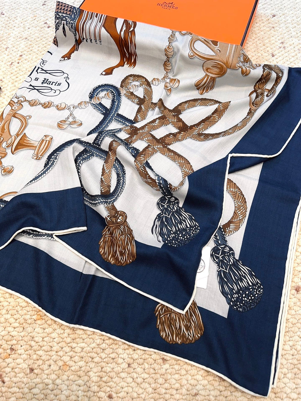 HERMES HERMES 25S SCARF 140 IN CASERE SILK 854537