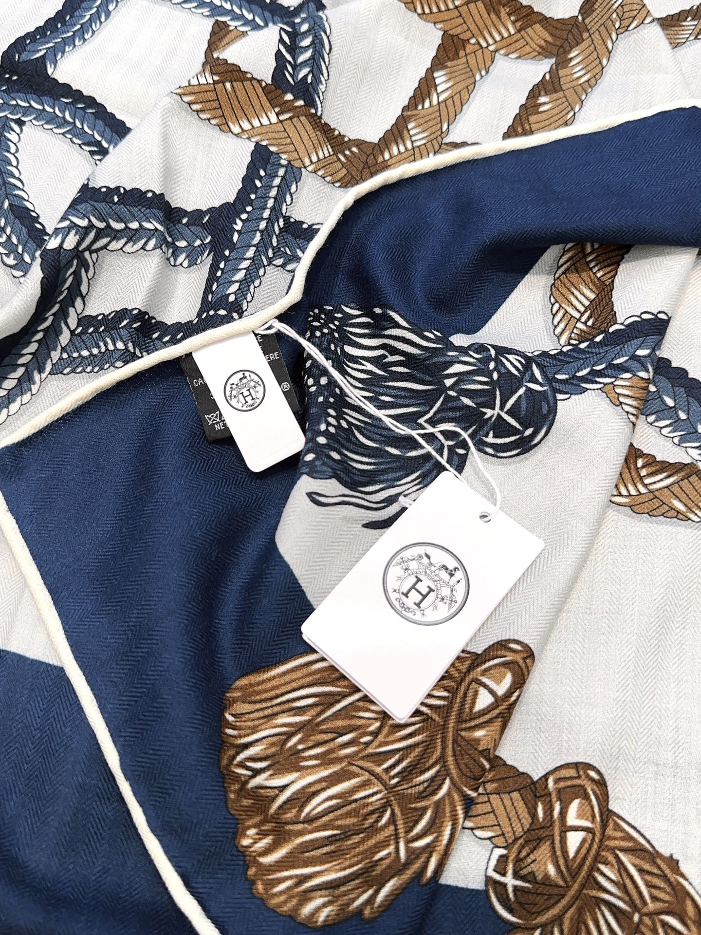 HERMES HERMES 25S SCARF 140 IN CASERE SILK 854537