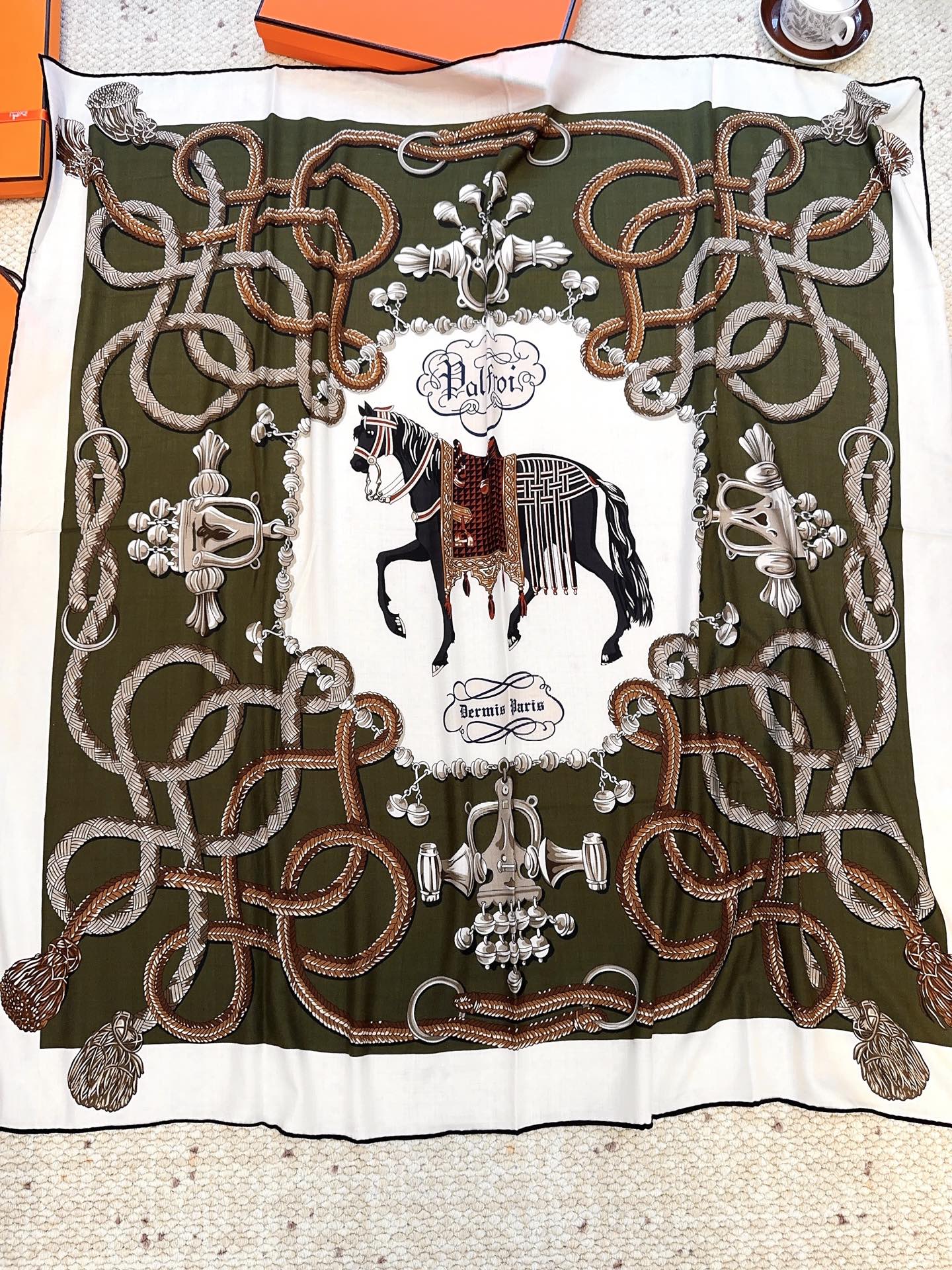 HERMES HERMES 25S SCARF 140 IN CASERE SILK 854538