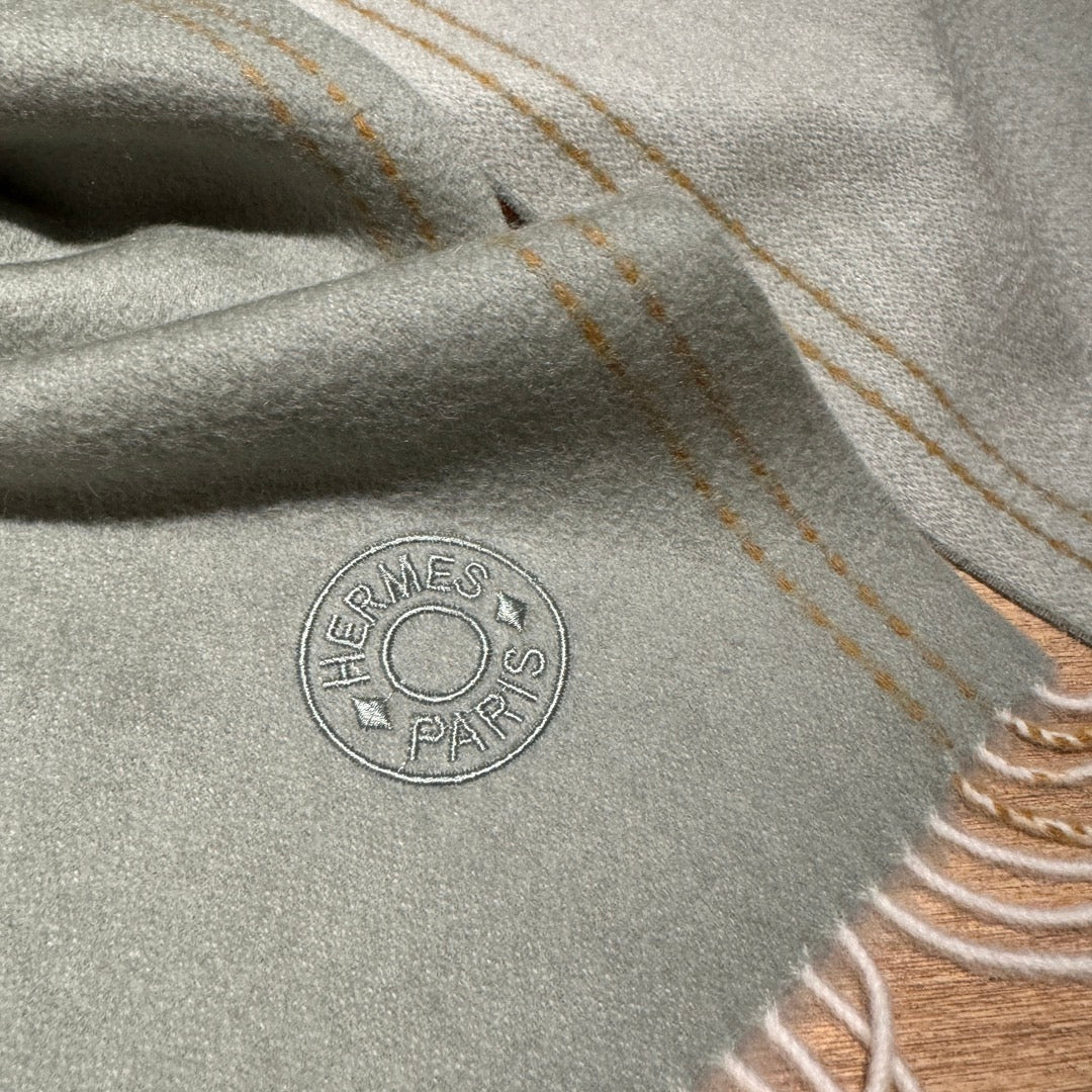 HERMES SCARF 200 CM IN DOVE GRAY CASERE