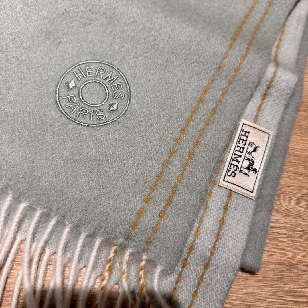 HERMES SCARF 200 CM IN DOVE GRAY CASERE