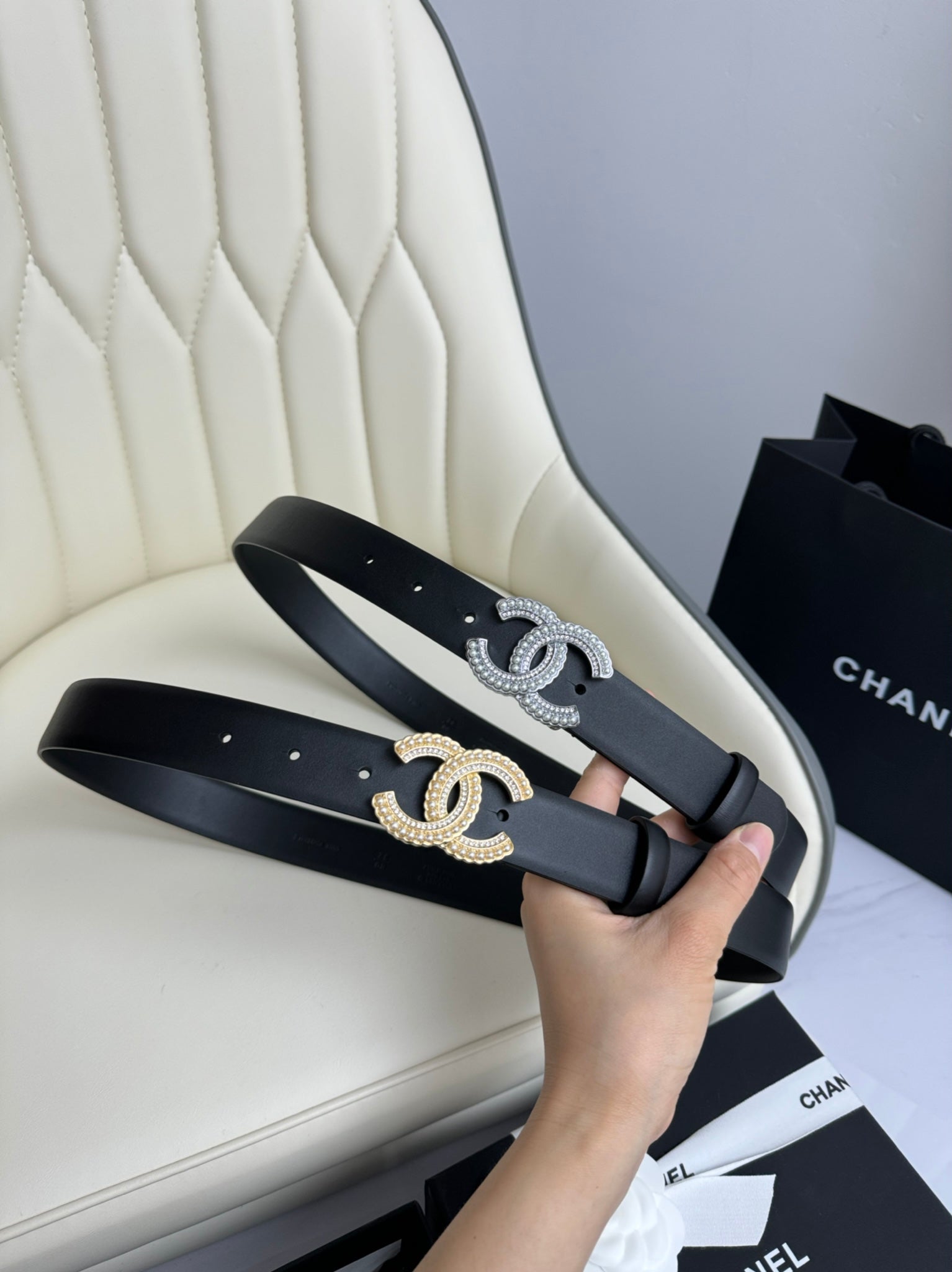 CHANEL BELT 30MM IN BLACK SMOOTH CALFSKIN SILVER HARDWARE ATTACH PEARLS