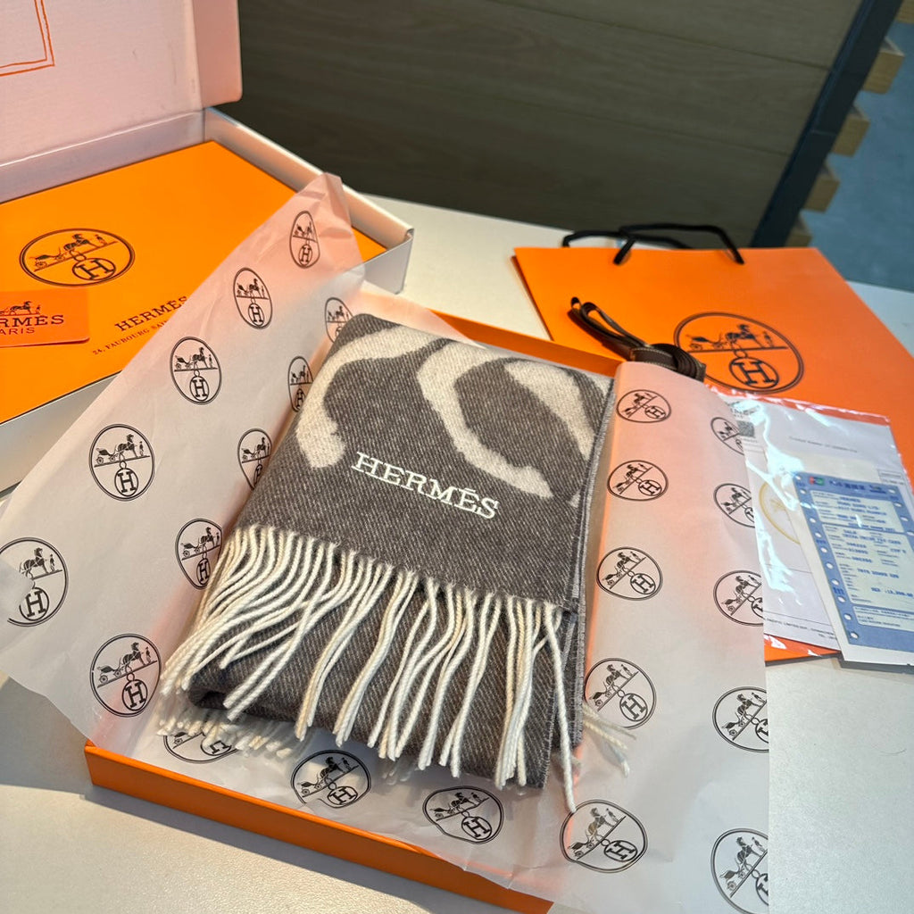HERMES CASAQUE PORTE-CLEFS MUFFLER 180 CM SPANISH GRAY CASERE