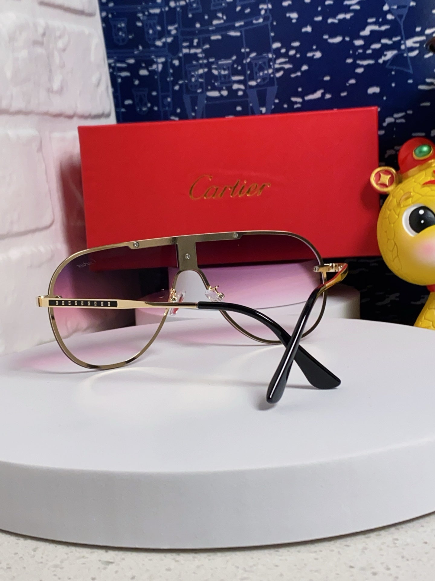 SIGNATURE AVIATOR FRAME SUNGLASSES 563238 IN METAL