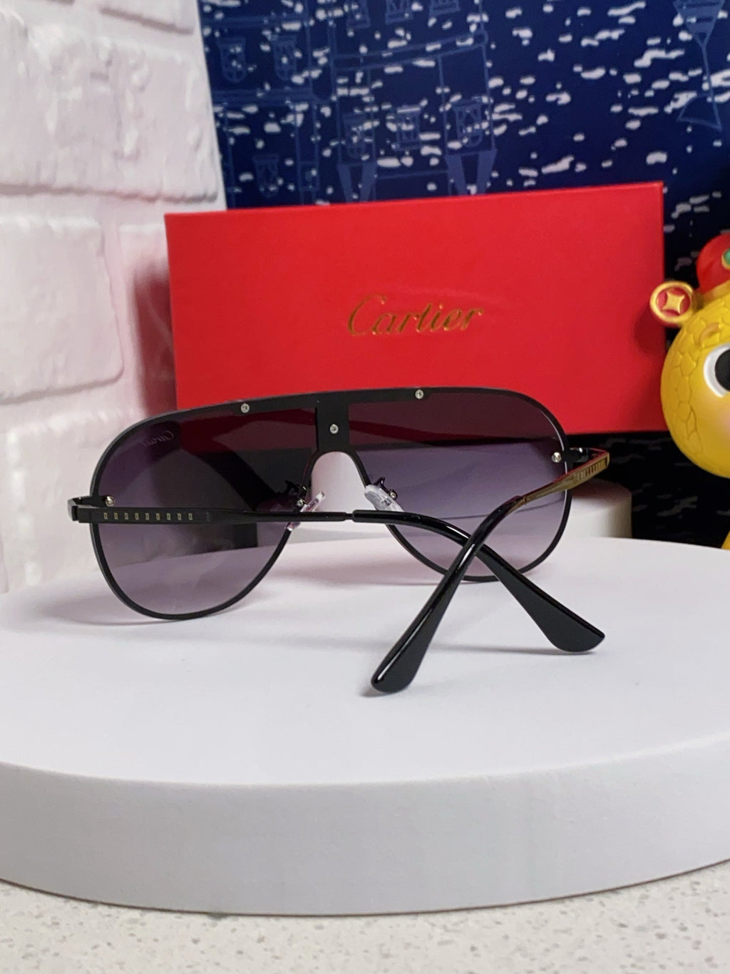 SIGNATURE AVIATOR FRAME SUNGLASSES 563238 IN METAL
