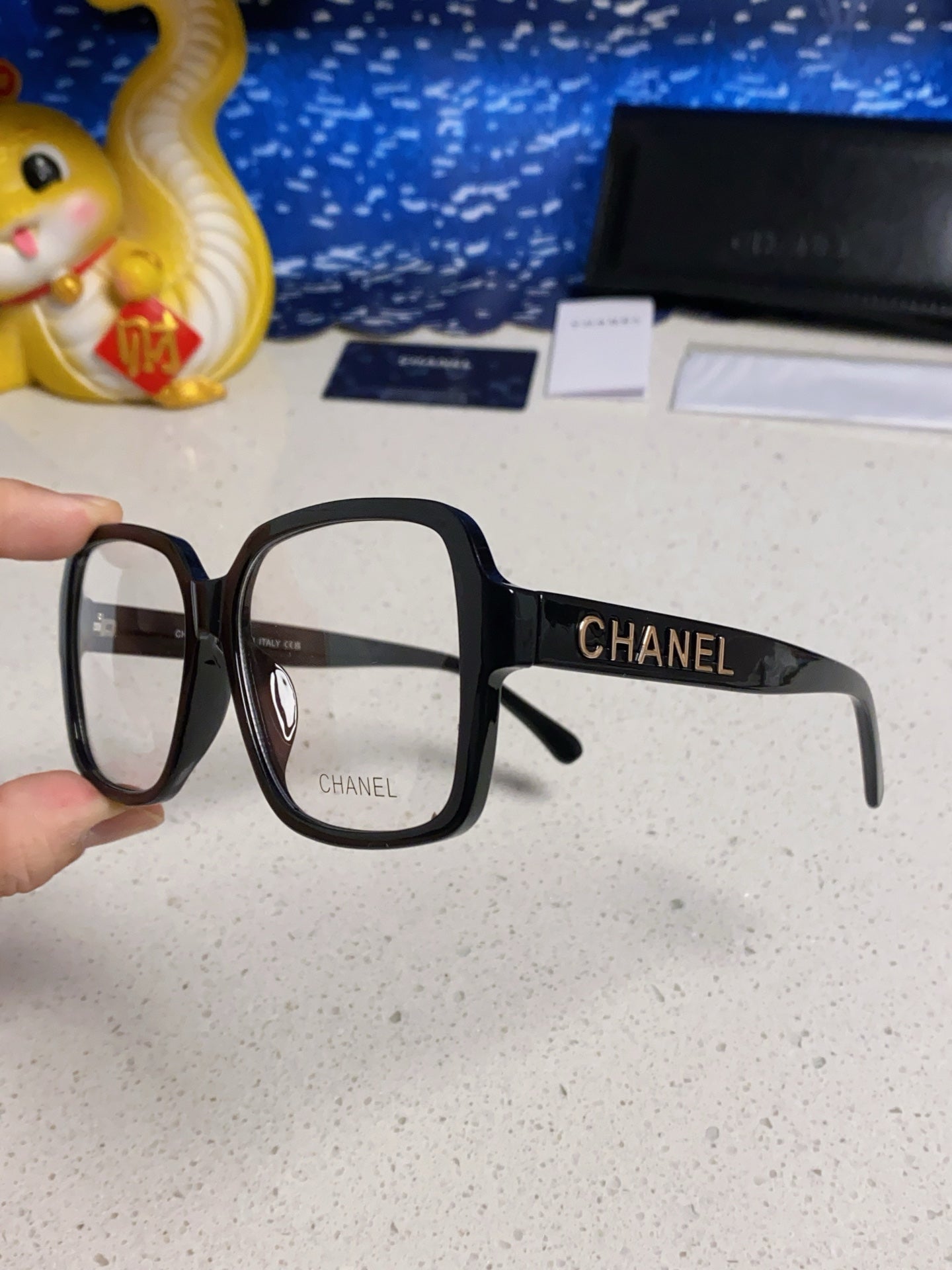 CHANEL SQUARE SUNGLASSES 638934 IN BLACK ACETATE