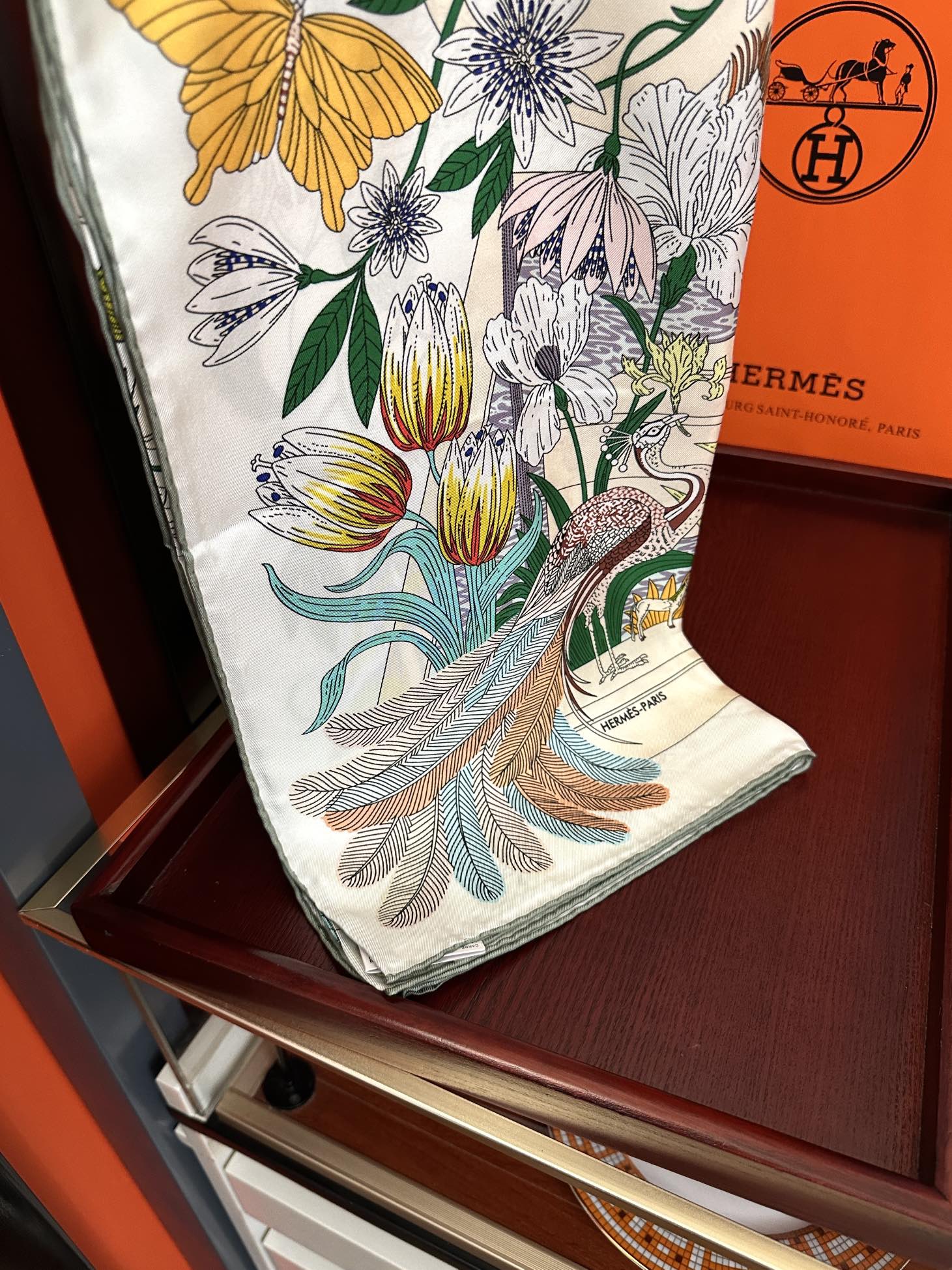 HERMES HERMES 25S SCARF 90 IN SILK 735741