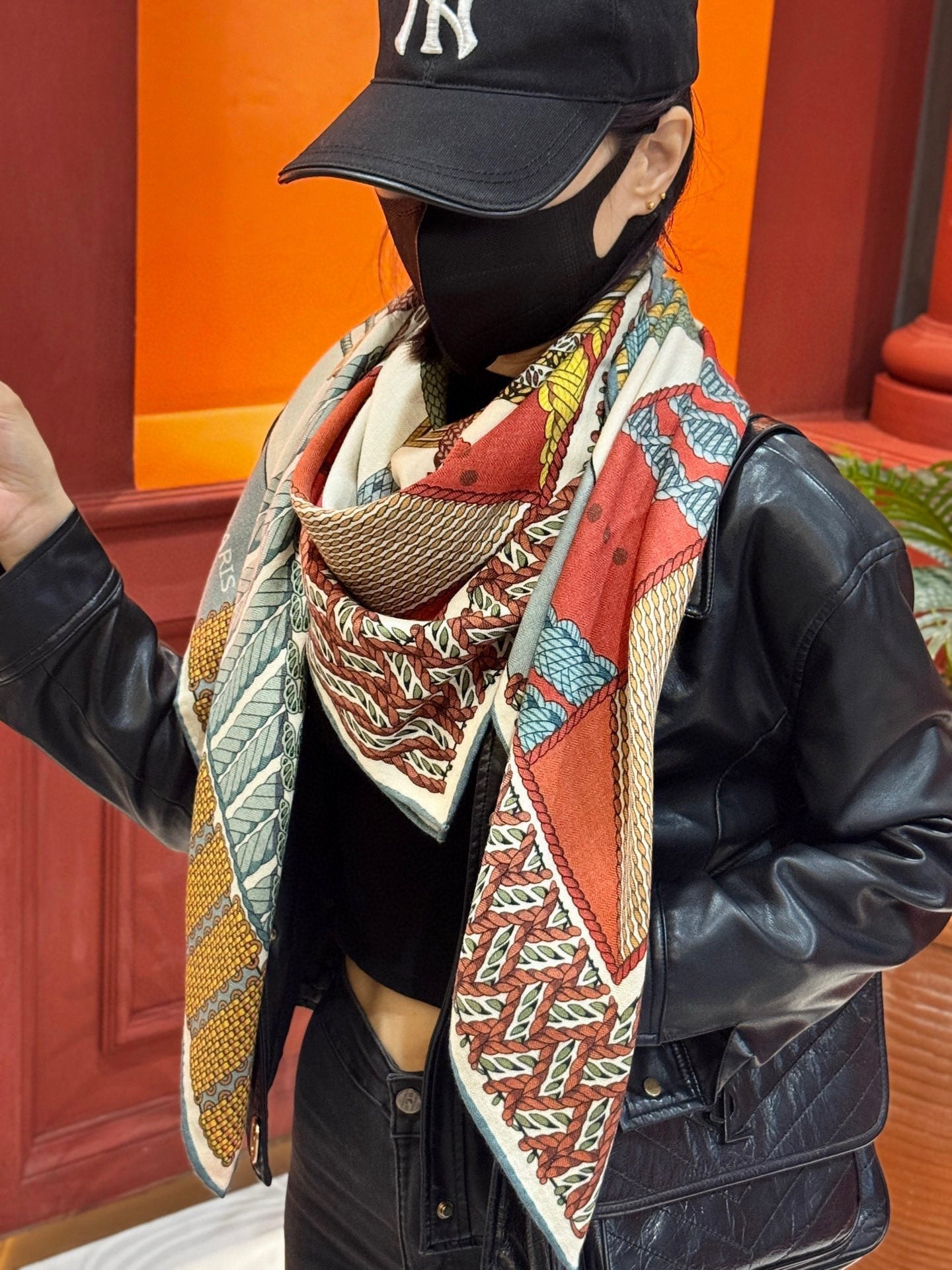 HERMES HERMES 25S SCARF 140 IN SILK 854806