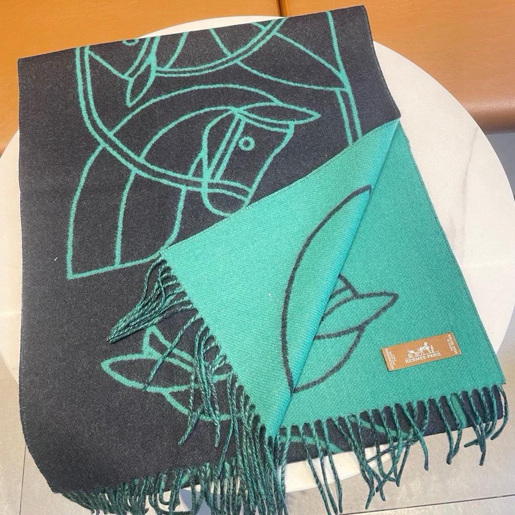 HERMES CASAQUE ENTRELACS EQUESTRES 190 CM SCARF IN PERSLAN GREEN CASERE