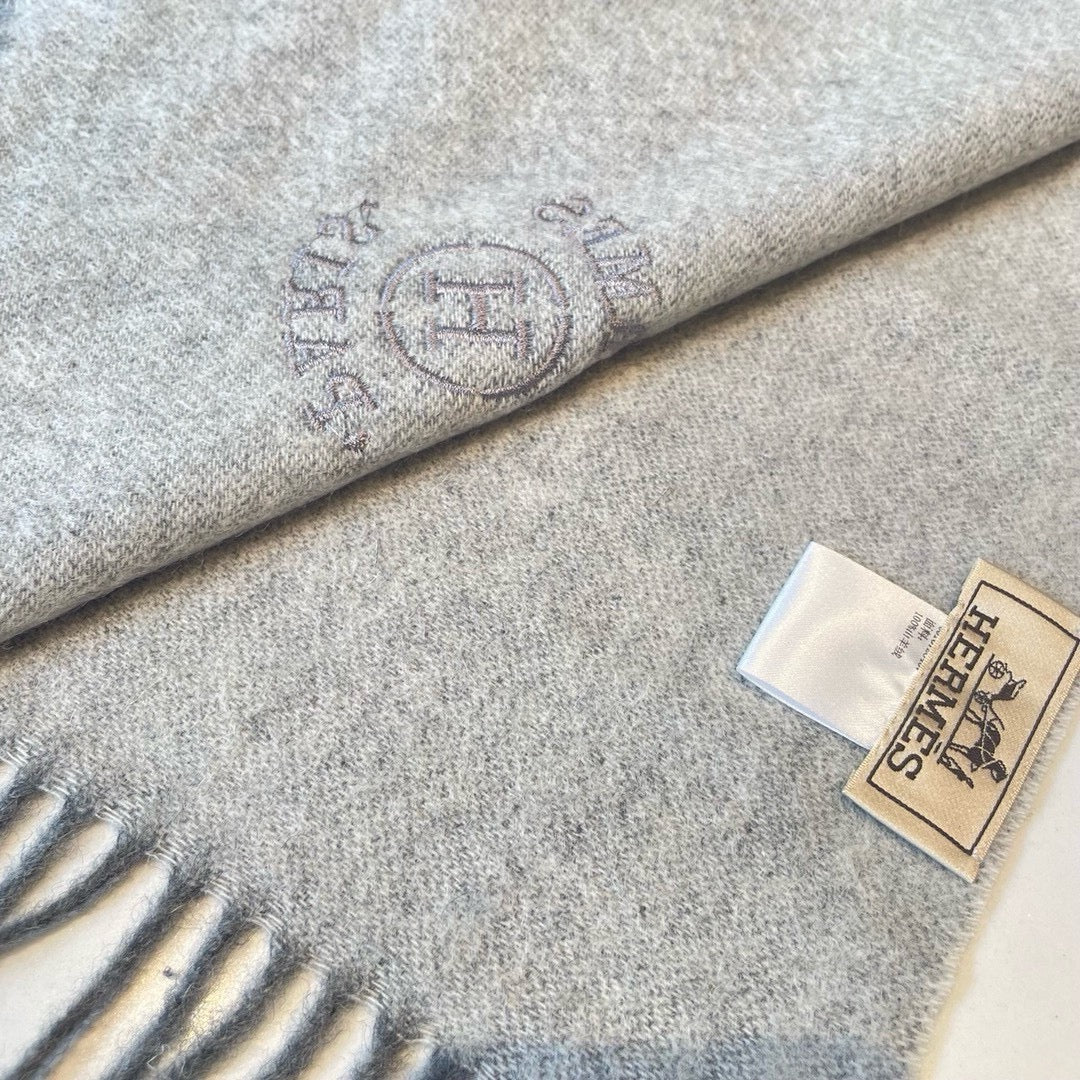 HERMES RECTO-VERSO MUFFLER 190 DOVE GREY CASERE